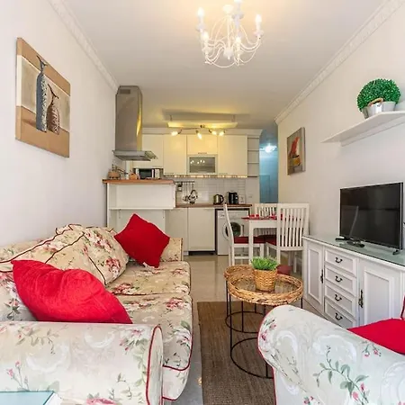 Cozy Beachfront 2b Estepona