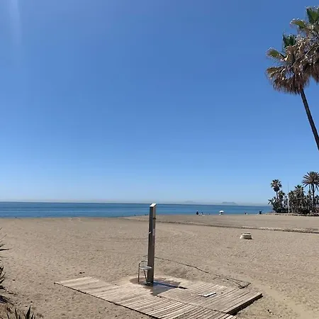 Cozy Beachfront 2b Estepona