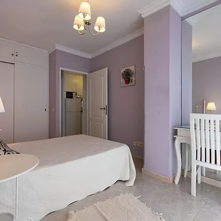 Cozy Beachfront 2b Apartment